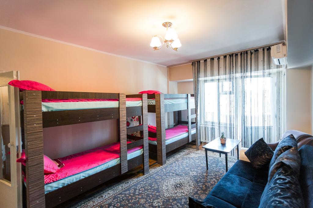 Ussr Hostel Bishkek Quarto foto